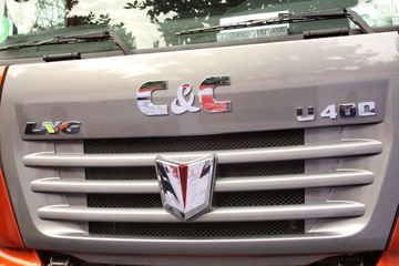 ���Ͽ��� U400�ؿ� 2015�� K��� 400���� 6X4 LNGǣ����(SQR4252N6ZT4)ͼƬ