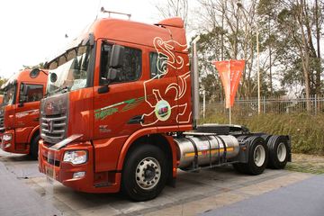 ���Ͽ��� U400�ؿ� 2015�� K��� 400���� 6X4 LNGǣ����(SQR4252N6ZT4)ͼƬ