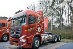 联合卡车 U400重卡 2015款 K金版 400马力 6X4 LNG牵引车(SQR4252N6ZT4)