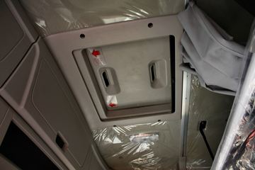 ���Ͽ��� U400�ؿ� 2015�� K��� 400���� 6X4 LNGǣ����(SQR4252N6ZT4)ͼƬ