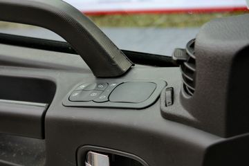 ���Ͽ��� U400�ؿ� 2015�� K��� 400���� 6X4 LNGǣ����(SQR4252N6ZT4)ͼƬ