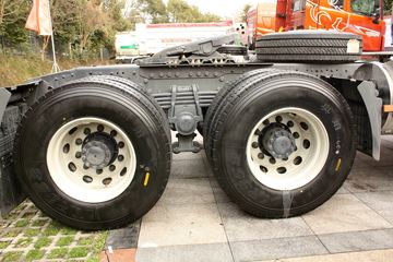 ���Ͽ��� U400�ؿ� 2015�� K��� 400���� 6X4 LNGǣ����(SQR4252N6ZT4)ͼƬ