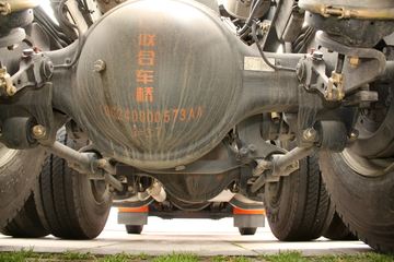 ���Ͽ��� U400�ؿ� 2015�� K��� 400���� 6X4 LNGǣ����(SQR4252N6ZT4)ͼƬ