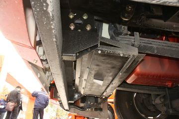 ���Ͽ��� U400�ؿ� 2015�� K��� 400���� 6X4 LNGǣ����(SQR4252N6ZT4)ͼƬ