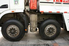 联合卡车U340 340马力 8X4 5.8米自卸车(城建渣土车)(EXQ3311D7)