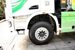 联合卡车 U340 340马力 6X4 5.6米LNG自卸车(SQR3252N6T4)