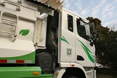 联合卡车 U340 340马力 6X4 5.6米LNG自卸车(SQR3252N6T4)