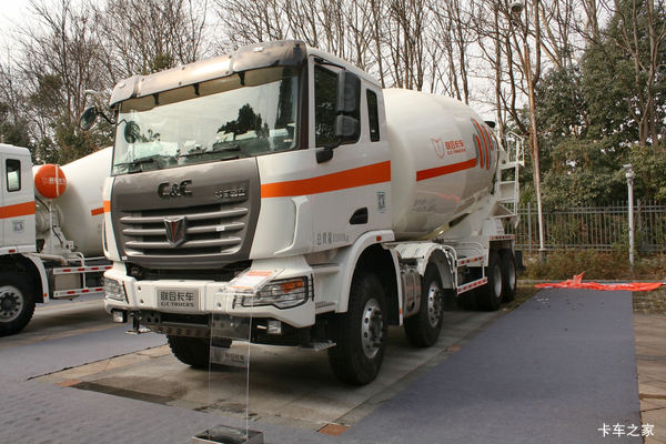 联合U系 混凝土搅拌车