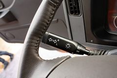 联合卡车 V340重卡 2015款 340马力 6X2 LNG牵引车(SQR4252N6ZT2-3)