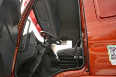 联合卡车 V340重卡 2015款 340马力 6X2 LNG牵引车(SQR4252N6ZT2-3)