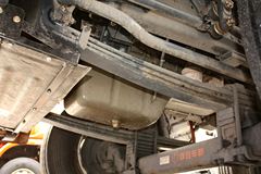 联合卡车 V340重卡 2015款 340马力 6X2 LNG牵引车(SQR4252N6ZT2-3)