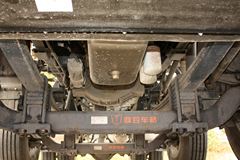 联合卡车 V340重卡 2015款 340马力 6X2 LNG牵引车(SQR4252N6ZT2-3)