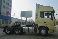 陕汽康明斯 德龙X3000 420马力 6X4牵引车(SX42564T324)