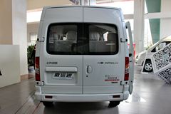 上汽大通 V80 2015款 傲运通手动版 136马力 短轴中顶封闭厢式货车