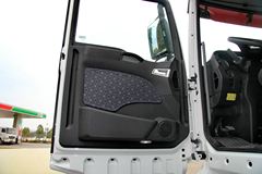 中国重汽 汕德卡SITRAK C7H重卡 440马力 6X4牵引车(宽体)(ZZ4256V324HD1B)