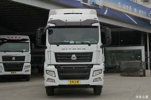 中国重汽 汕德卡SITRAK C7H重卡 440马力 4X2牵引车