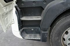 中国重汽 HOWO T5G重卡 340马力 6X2牵引车(ZZ4257N25CGD1)