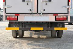 东风 凯普特N280 116马力 4.1米单排厢式轻卡(EQ5040XXY9BDDAC)