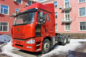 一汽解放 J6P重卡 领航版 420马力 6X4牵引车(CA4250P66K24T1A1E4)