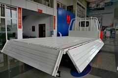 江铃 新顺达 109马力 3.7米单排栏板轻卡(高货台)(JX1041TC24)