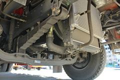 东风商用车 天锦中卡 160马力 4X2 6.75米仓栅式载货车(DFL5140CCYBX18A)