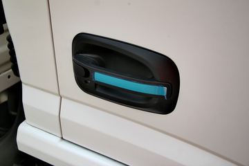 �ƿ�ŷ�� T1ϵ�� 82���� 4X2 3.7�׵�������΢��ͼƬ