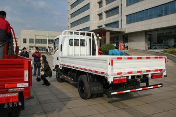 �ƿ�ŷ�� T1ϵ�� 82���� 4X2 3.7�׵�������΢��ͼƬ