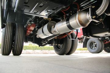 �ƿ�ŷ�� T1ϵ�� 82���� 4X2 3.7�׵�������΢��ͼƬ