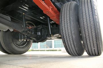 �ƿ�ŷ�� T1ϵ�� 82���� 4X2 3.7�׵�������΢��ͼƬ