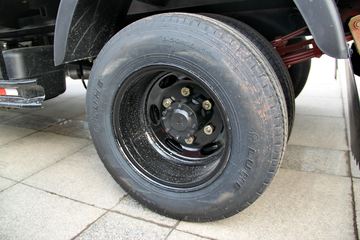 �ƿ�ŷ�� T1ϵ�� 82���� 4X2 3.7�׵�������΢��ͼƬ