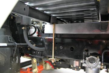 �ƿ�ŷ�� T1ϵ�� 82���� 4X2 3.7�׵�������΢��ͼƬ