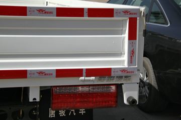 �ƿ�ŷ�� T1ϵ�� 82���� 4X2 3.7�׵�������΢��ͼƬ