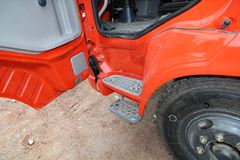 东风商用车 天锦中卡 160马力 4X2 7.5米厢式载货车底盘(DFL5140XXYBX2A)