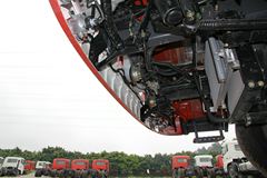 东风商用车 天锦中卡 160马力 4X2 7.5米厢式载货车底盘(DFL5140XXYBX2A)