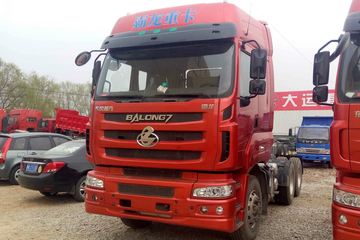 东风柳汽 乘龙M7C重卡 385马力 6X4牵引车(康明斯)(LZ4251QDCA)