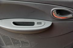 东风 多利卡D6 140马力 3300轴距单排轻卡底盘(DFA5040XXY11D2AC)