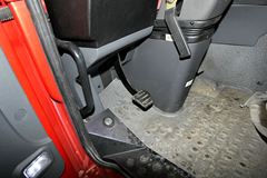 中国重汽 豪瀚重卡 340马力 4X2牵引车(ZZ4185N3516D1)