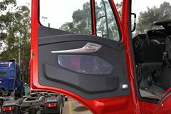 中国重汽 豪瀚重卡 340马力 4X2牵引车(ZZ4185N3516D1)