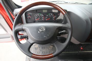  M5ؿ 220 6X2ػ(LZ5200XXYM3CA) ͼƬ