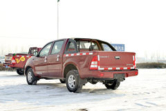 福田 拓陆者B 精英版 2.8L柴油 95马力 两驱 双排皮卡