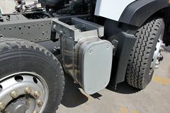 中国重汽 HOWO T5G重卡 240马力 6X2 9.6米厢式载货车底盘(ZZ1257K56CGD1)