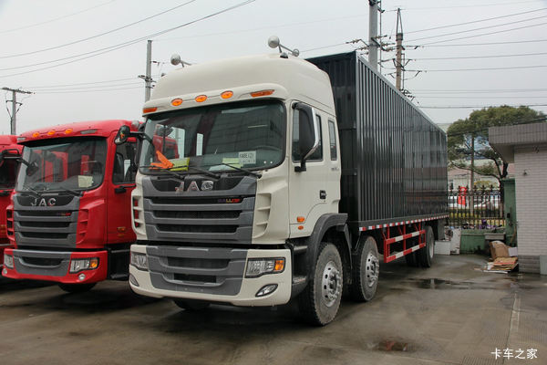 江淮 格尔发K3W重卡 290马力 8X4 9.5米排半厢式载货车(HFC5311XXYP2K4H45F)