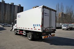 庆铃 五十铃600P 120马力 4X2 冷藏车(中集牌)(JG5040XLC4)