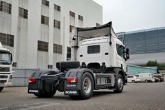 斯堪尼亚 P系列重卡 2015款 360马力 4X2牵引车(鼓刹)(型号P400)