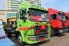 江淮 格尔发K3L中卡 140马力 4X2 LNG港口牵引车(窄体)(HFC4241P1N5C29V)