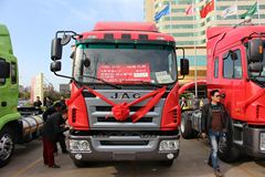 江淮 格尔发A3L重卡 300马力 4X2 港口牵引车(窄体)(HFC4181P2K4A35F)