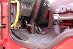 江淮 格尔发A3L重卡 300马力 4X2 港口牵引车(窄体)(HFC4181P2K4A35F)