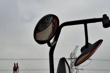 йHOWO ͳ˧ 129 4.2׵ʽῨ(ZZ5047XXYF341BD1Y45)ͼƬ