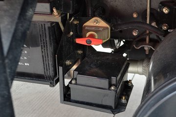 йHOWO ͳ˧ 129 4.2׵ʽῨ(ZZ5047XXYF341BD1Y45)ͼƬ