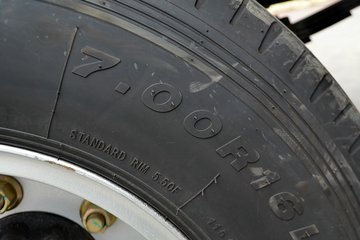 йHOWO ͳ˧ 129 4.2׵ʽῨ(ZZ5047XXYF341BD1Y45)ͼƬ